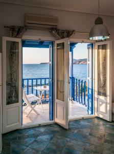 Aphrodite by Akroploro