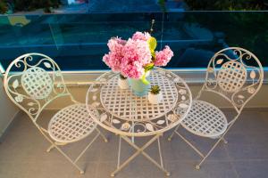 Sea view luxury studio apartment