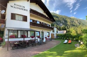 Pension & Apartments Waldkrieber