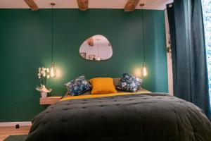 Appartements studio coeur de ville neuf et design tt equipe parking gratuit : photos des chambres