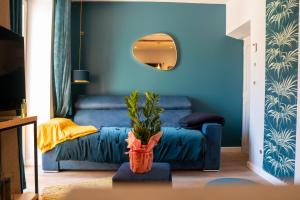 Appartements coeur de ville t2, terrasse, clim tt equipe, parking : photos des chambres