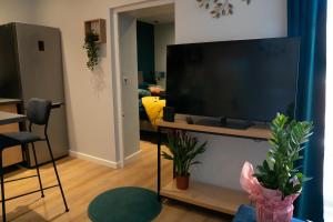 coeur de ville t2, terrasse, clim tt équipe, parking