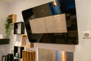 Appartements coeur de ville t2, terrasse, clim tt equipe, parking : photos des chambres