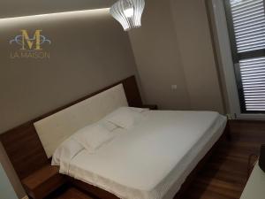 LA MAISON - Your Home for 4 Seasons