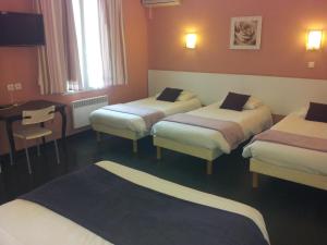 Hotels Hotel Du Midi : Chambre Quintuple