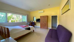 Palm Gardens Resort, Bang Saphan