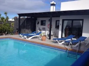 Villa Burgao - Playa Blanca