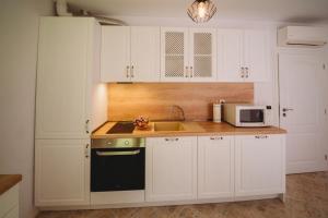 Andreyas Sea apartment-Beach, Sea garden ,Old Town, Free Parking, Free EVcharging Station