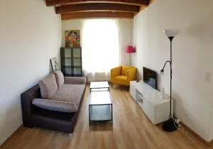 HSH Weber - 2 Bedroom Suite Apartment with Office, Salon and Kitchen in Bern by HSH Hotel Serviced Home - Liebefeld