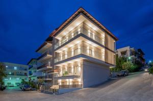 Olenia Luxury Apartments