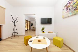 Al Pino Blue Property