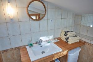 Apartament ze słoneczną werandą -250 m do plaży