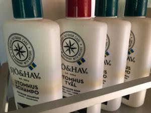 Rustika strandstugor utanför Rättvik