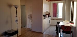 HSH Weber - 2 Bedroom Suite Apartment with Office, Salon and Kitchen in Bern by HSH Hotel Serviced Home