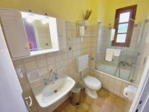 Double or Twin Room with Partial Sea View