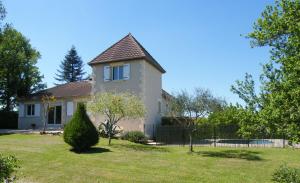 Maisons de vacances LOU MALINBOUZAT VILLA CLIMATISEE AVEC PISCINE PRIVEE a L'OREE DU PERIGORD : photos des chambres