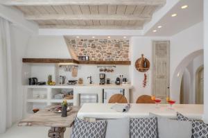 Honey & Cinnamon Luxury Suite