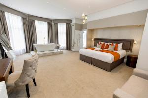 Lanelay Hall Hotel & Spa