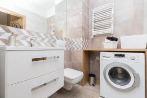 Apartments Hallera Zajezdnia Wrzeszcz by Renters