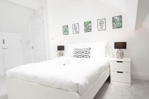 The Comet - 5 separate beds & 3 bathrooms