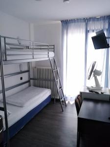Double or Twin Room with Private Bathroom in Hallway room in Hotel Berliner Hof