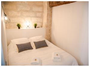 Appartements Aventure Avignonnaise - AUTHENTIQUE - INTRAMUROS - CITY CENTER : photos des chambres