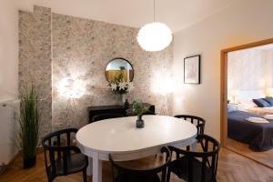 Luxury apartment in prime location