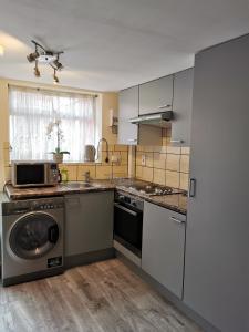 Palaz 1 - 2 Bedroom Garden Flat