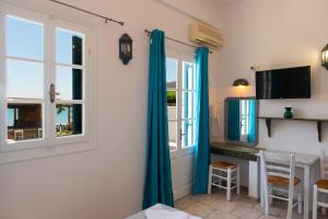 Almyra Seaside Suites Sifnos Greece