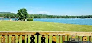 Fenna Lakeside Lodge - Pine Lake Resort - Borwick