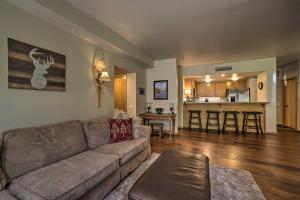 Mammoth Lakes Vacation Rental with Community Hot Tub