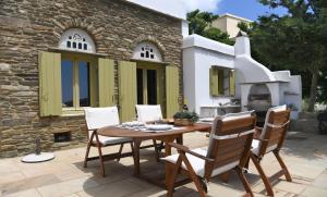 Villa Theassis Tinos Greece