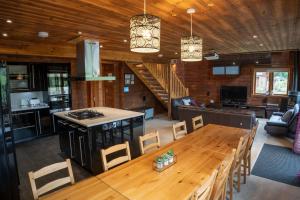 Pine Tree Lodge - Pentney Lakes