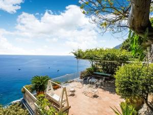 Gorgeous Sea View Holiday Home in Positano