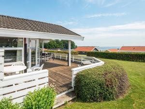 8 person holiday home in Sjølund-By Traum