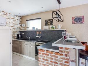 Appartements Cosy Apartment in Eperlecques with Fireplace : photos des chambres