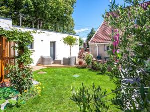 Appartements Cosy Apartment in Eperlecques with Fireplace : photos des chambres