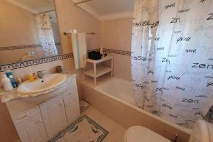 Secluded Beach House @Praia da Galé