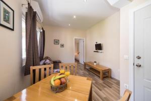 One-Bedroom Apartment room in Apartments by the sea Drvenik Donja vala Makarska - 9654