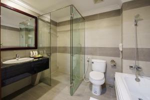 Smiling Deluxe Hotel