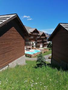 APPARTEMENT PUY SAINT VINCENT ALPES DU SUD été - hiver