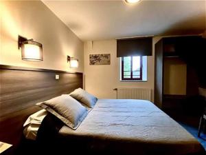 Hotels La Boule d'or : Chambre Double