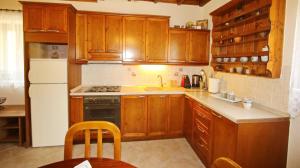 Panos Cottage