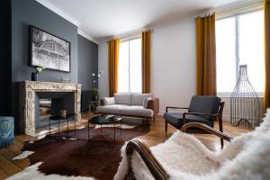 Centre ville - Appartement 3 chambres & Terrasse - La Clé des Sacres