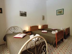 casa vicino mare ( sea rocks cottage)