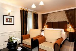 Hotels La Tremoille Paris : photos des chambres