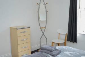 Hullidays - University Side Lg 4 bed House