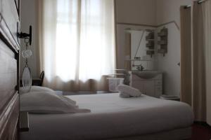 Hotels Les saladelles : Chambre Double Standard avec Salle de Bains Commune