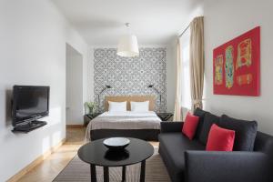 One-Room Apartment with Double Bed room in Neiburgs Hotel