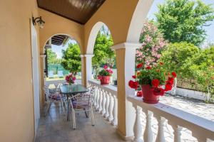 Eleni Family Apartments Corfu Greece